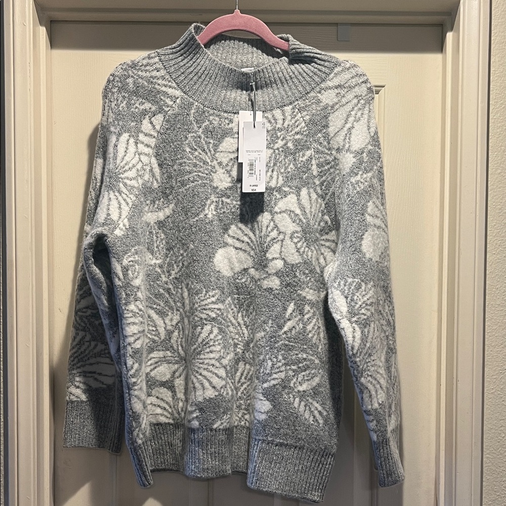 NWT Liz Claiborne mock turtleneck sweater. Soft Grey w/off white print. Size XL